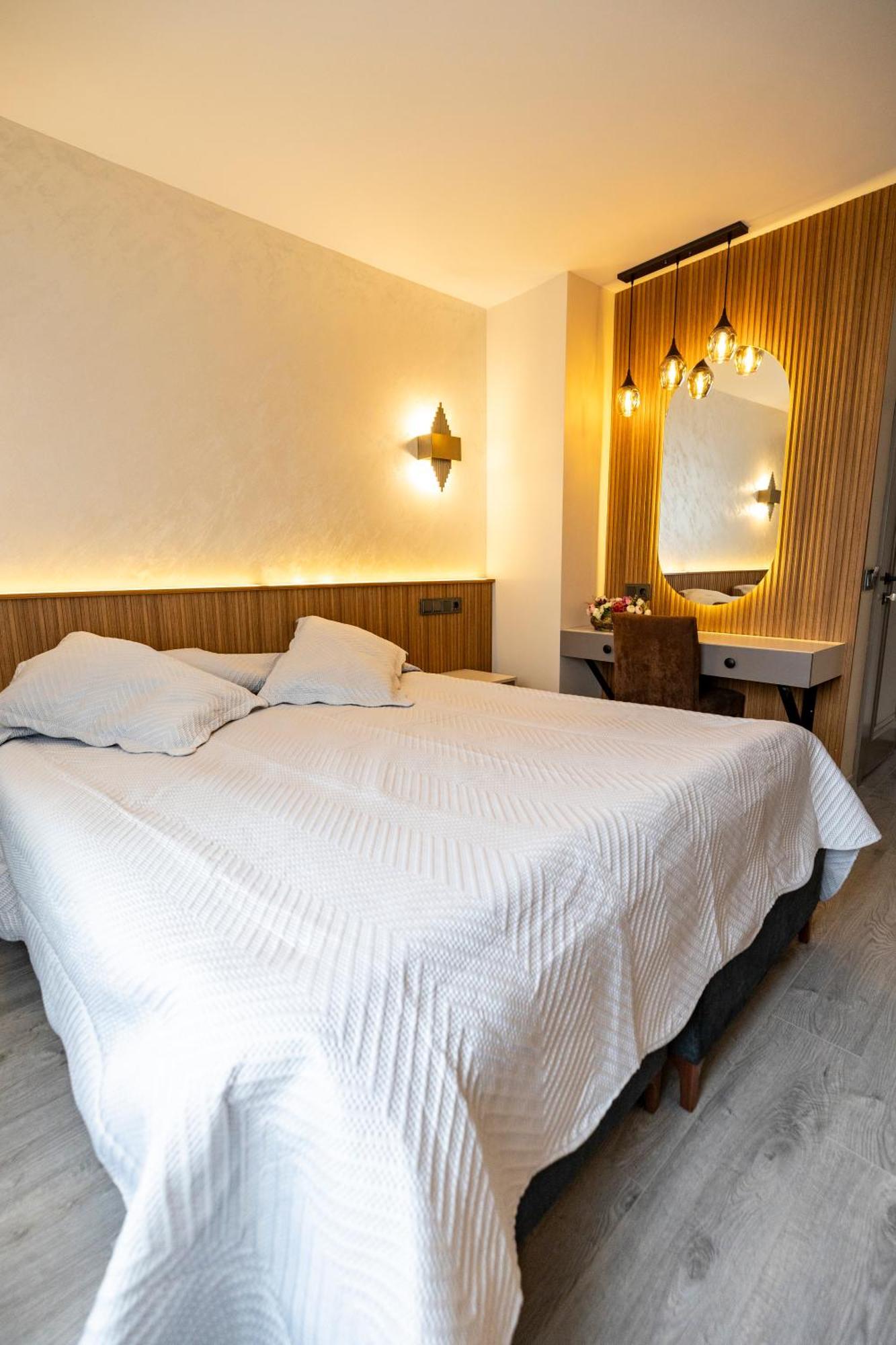 Aktas Hotel Mersin  Buitenkant foto