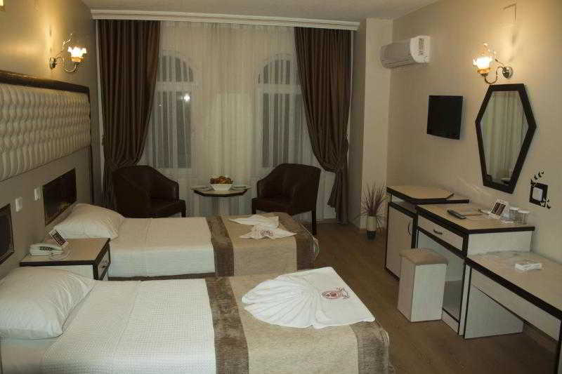 Aktas Hotel Mersin  Buitenkant foto