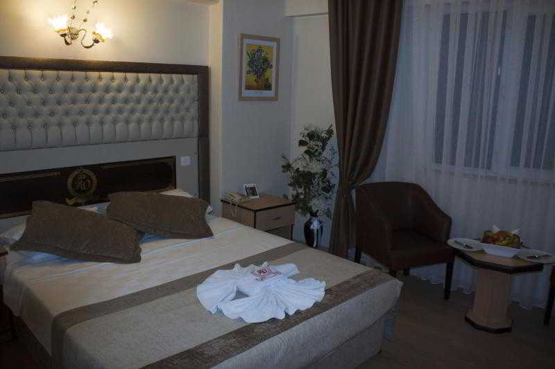Aktas Hotel Mersin  Buitenkant foto